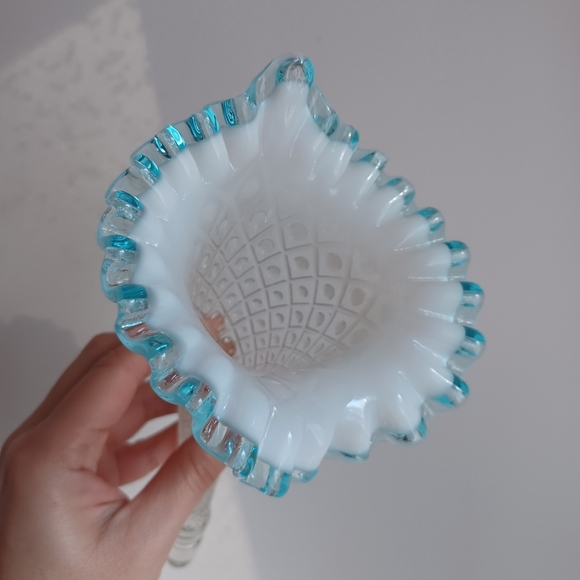 Vintage Fenton Art Glass Epergne Aqua Blue Opalescent Diamond Lace Horns Set - Picture 11 of 14